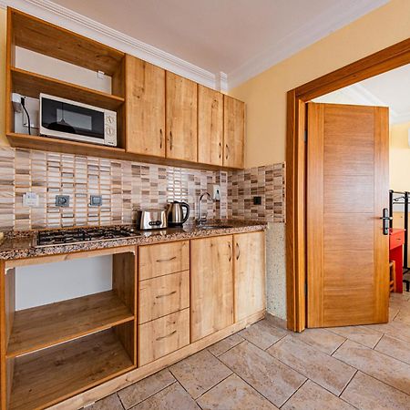 Ten Apart Hotel Fethiye Bagian luar foto