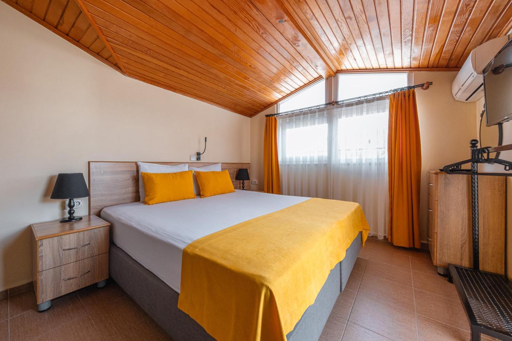 Ten Apart Hotel Fethiye Bagian luar foto